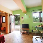 Casa Bianca Orange 가이오스